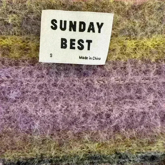 Aritzia Sunday Best Kitten V-Neck Cropped Sweater Small Excellent Condition! - Picture 8 of 9